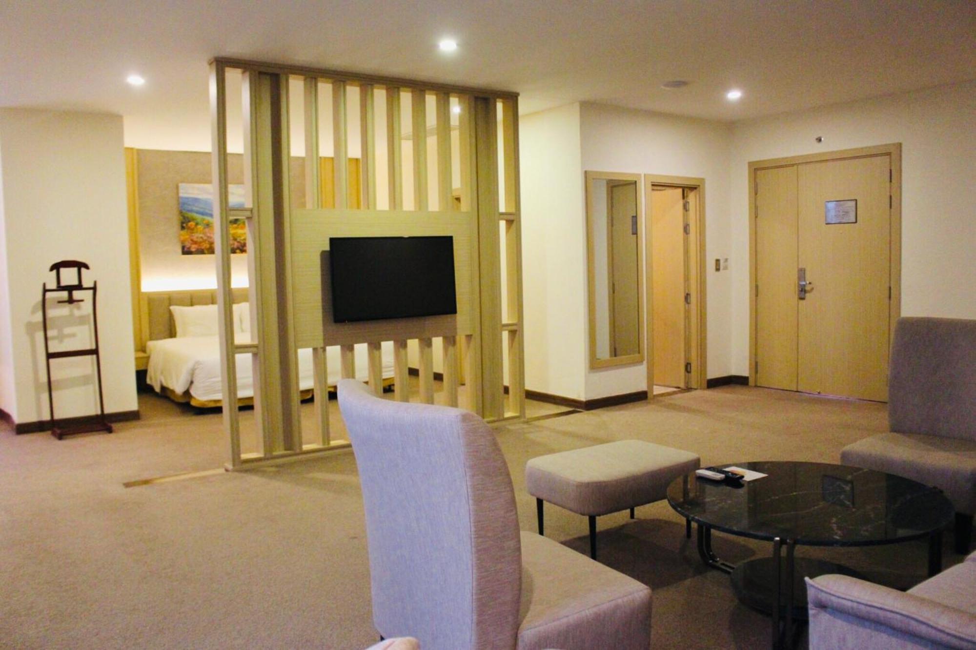 Muong Thanh Grand Quang Tri Hotel Εξωτερικό φωτογραφία