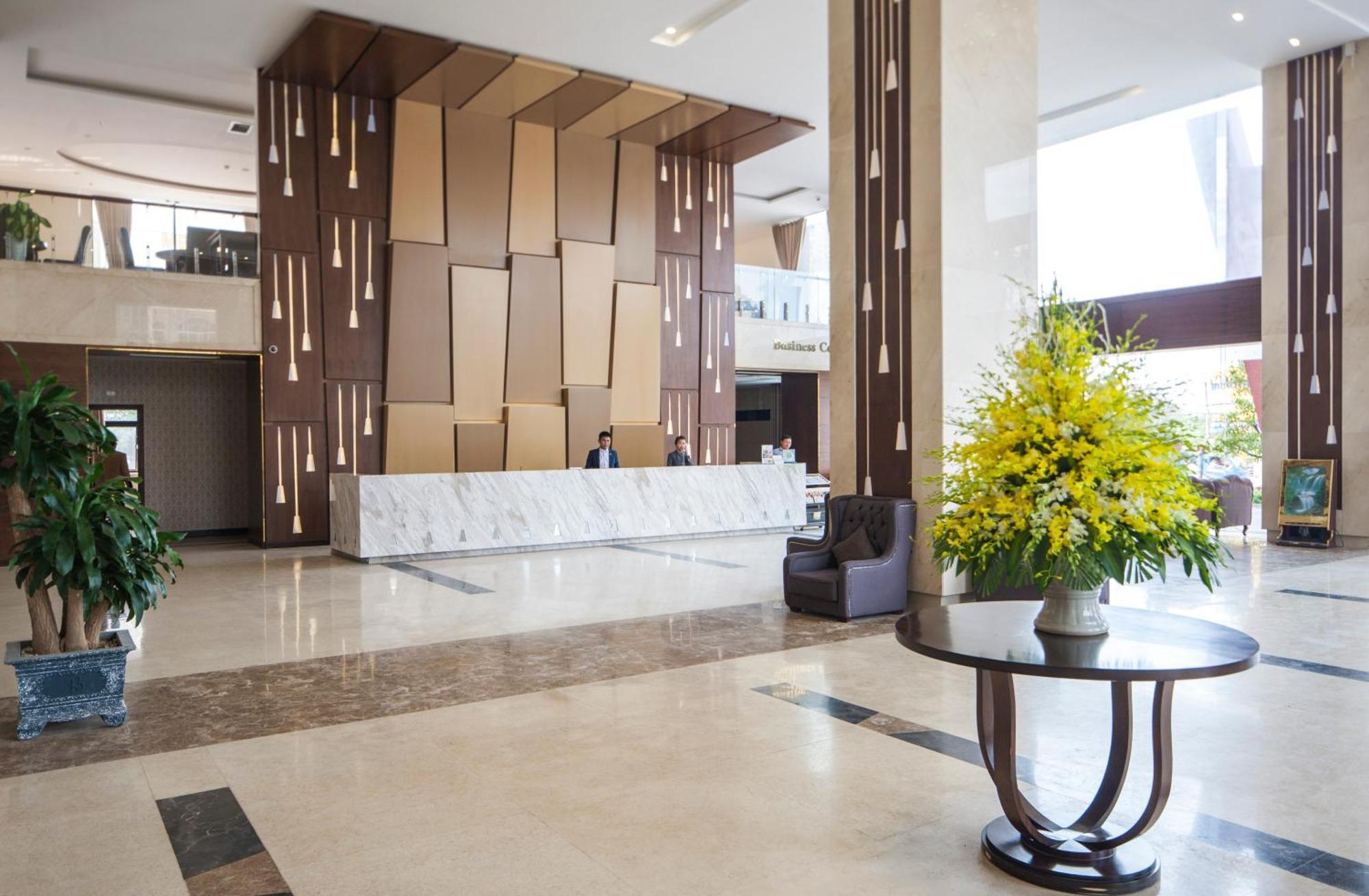 Muong Thanh Grand Quang Tri Hotel Εξωτερικό φωτογραφία